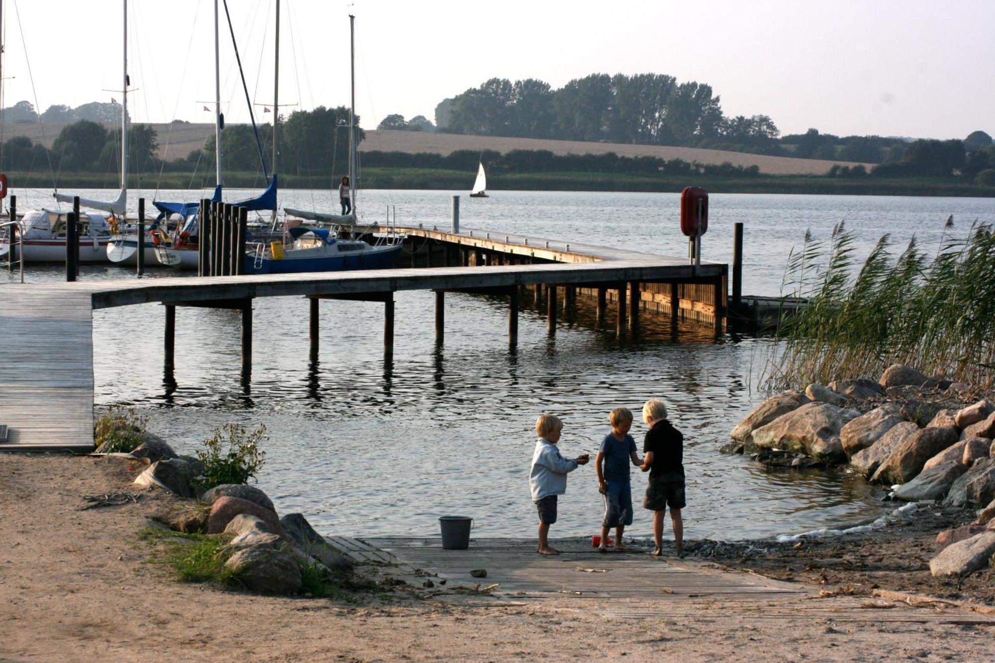 Schlei Resort Marina Huelsen Kosel Exterior photo
